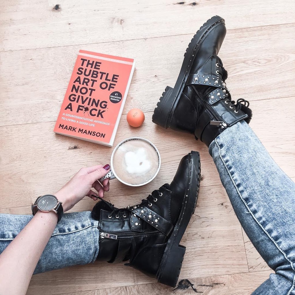 The subtle art of not giving a fuck book The subtle art of not giving a fuck book