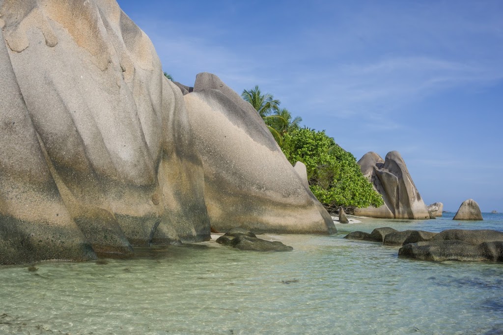 Seszele wyspa Praslin pusta plaża Seszele wyspa Praslin pusta plaża