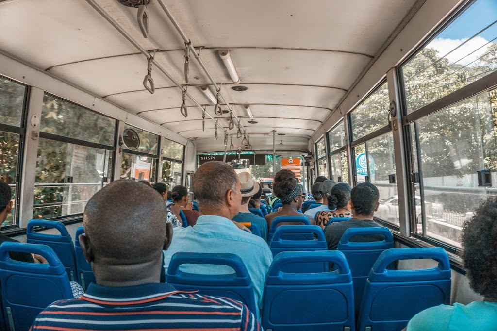 autobus na wyspie Mahe, Seszele, komunikacja miejska w Afryce Komunikacja miejska na Seszelach, transport publiczny na Seszelach